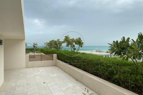 Řadový dům na Saadiyat Island, Abu Dhabi, SAE 2 ložnice, 316 m² Č.: 615837 - fotografie 1