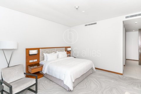 Apartment in The Hills, Dubai, UAE 2 bedrooms, 155.8 sq.m. № 624534 - photo 15