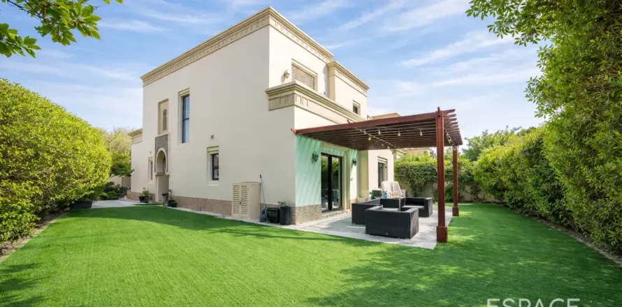 Villa à Arabian Ranches 2, Dubai, EAU: 5 chambres, 314 m2 № 738257