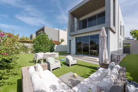 Villa para arrendamento em Dubai Hills Estate, Dubai, EAU 3 quartos, 288 m2 № 738252 - foto 2