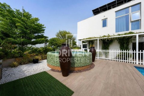 Villa in Dubai, UAE 6 bedrooms, 608.51 sq.m. № 767684 - photo 30