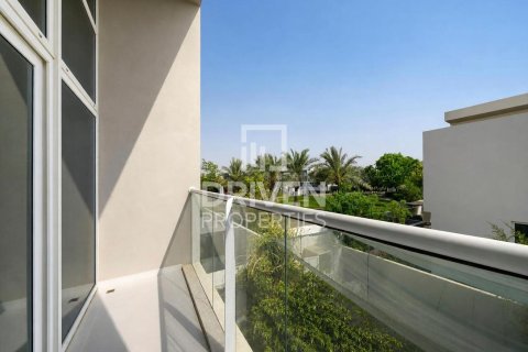 Villa in Dubai, UAE 6 bedrooms, 608.51 sq.m. № 767684 - photo 24