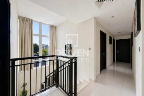 Villa in Dubai, UAE 6 bedrooms, 608.51 sq.m. № 767684 - photo 15