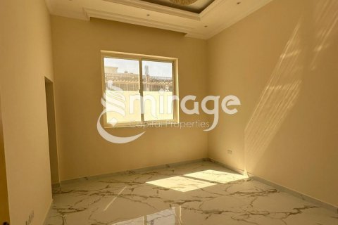 Vila v Mohamed Bin Zayed City, Abu Dhabi, SAE 5 ložnice, 1100 m² Č.: 597078 - fotografie 2