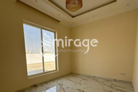 Vila v Mohamed Bin Zayed City, Abu Dhabi, SAE 5 ložnice, 1100 m² Č.: 597078 - fotografie 5