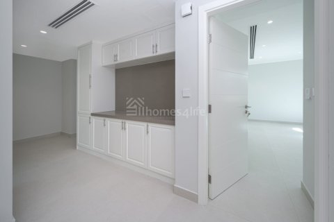 Villa in Jumeirah Park, Dubai, UAE 5 bedrooms, 762 sq.m. № 717821 - photo 8