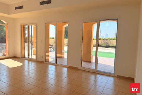 Townhouse in Dubai, UAE 4 bedrooms, 960.1 sq.m. № 660499 - photo 2