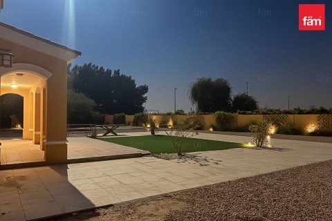 Shtëpi në qytet në Dubai, Emiratet e Bashkuara Arabe 4 dhoma gjumi, 960.1 m2. № 660499 - Foto 18