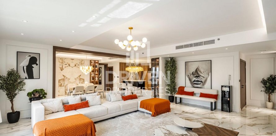 Apartment in Jumeirah Beach Residence, Dubai, UAE 4 bedrooms, 275 sq.m. № 602393