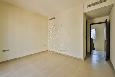 Townhouse in Khalifa City, Abu Dhabi, UAE 3 bedrooms, 171 sq.m. № 615381 - photo 9
