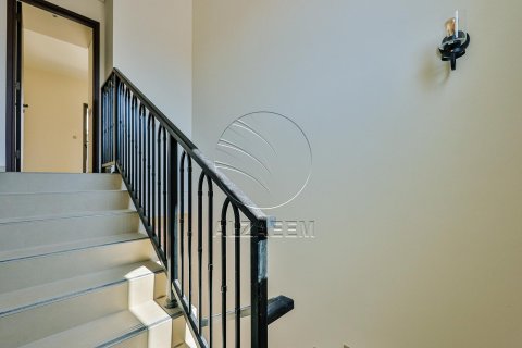 Townhouse in Khalifa City, Abu Dhabi, UAE 3 bedrooms, 171 sq.m. № 615381 - photo 4