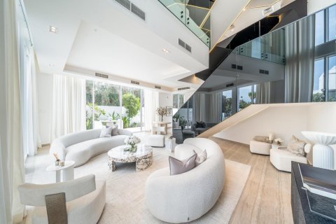 Σπίτι σε Al Barari, Dubai, ΗΑΕ 4 υπνοδωμάτια, 220 τ.μ. Αρ. 646386 - φωτογραφία 1