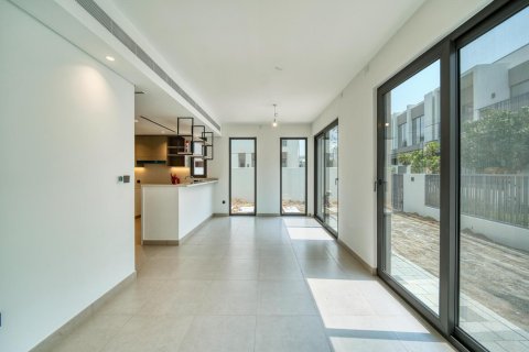 Casa urbana para arrendamento em Tilal Al Ghaf, Dubai, EAU 4 quartos, 219 m2 № 646383 - foto 8