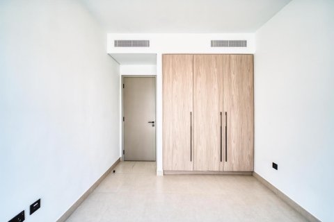 Casa urbana para arrendamento em Tilal Al Ghaf, Dubai, EAU 4 quartos, 219 m2 № 646383 - foto 13
