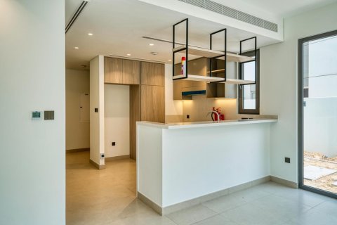 Casa urbana para arrendamento em Tilal Al Ghaf, Dubai, EAU 4 quartos, 219 m2 № 646383 - foto 9