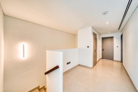 Casa urbana para arrendamento em Tilal Al Ghaf, Dubai, EAU 4 quartos, 219 m2 № 646383 - foto 24