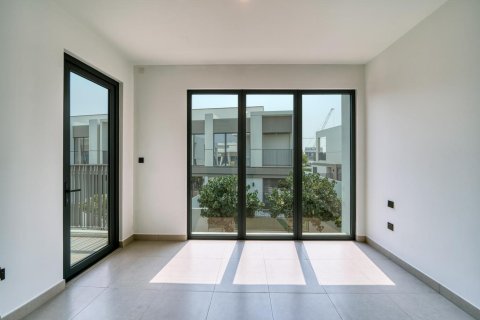 Casa urbana para arrendamento em Tilal Al Ghaf, Dubai, EAU 4 quartos, 219 m2 № 646383 - foto 17