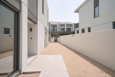 Casa urbana para arrendamento em Tilal Al Ghaf, Dubai, EAU 4 quartos, 219 m2 № 646383 - foto 7