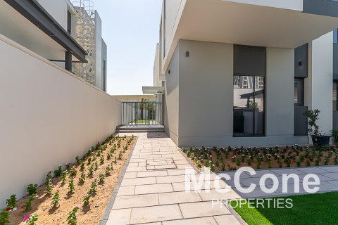 Vila v Al Furjan, Dubai, SAE 4 ložnice, 280.47 m² Č.: 587448 - fotografie 26