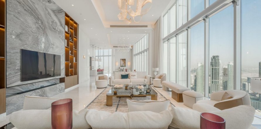 Apartment in Downtown Dubai (Downtown Burj Dubai), UAE 4 bedrooms, 694 sq.m. № 628599