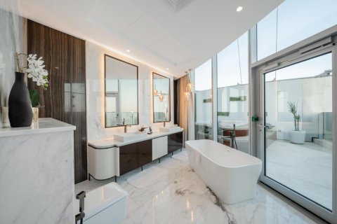 Apartment in Downtown Dubai (Downtown Burj Dubai), UAE 4 bedrooms, 694 sq.m. № 628599 - photo 13