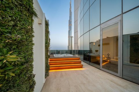 Apartment in Downtown Dubai (Downtown Burj Dubai), UAE 4 bedrooms, 694 sq.m. № 628599 - photo 4