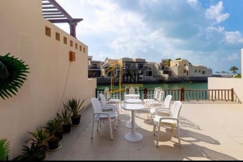 Vilă de închiriat în Ras Al Khaimah Waterfront, Ras Al Khaimah, EAU 2 dormitoare, 136.5 mp.  №588314 - poză 4