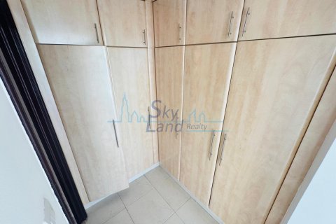 Вилла Умм-Сукейм, Дубай, БАӘ-да 4 жатын бөлмелер, 418.1 м² № 632279 - фото 28