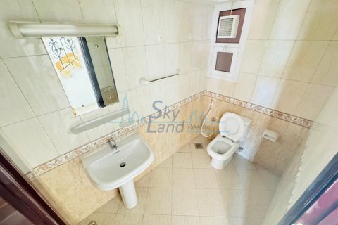 Вилла Умм-Сукейм, Дубай, БАӘ-да 4 жатын бөлмелер, 418.1 м² № 632279 - фото 11