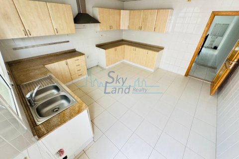Vila v Umm Suqeim, Dubai, SAE 5 ložnice, 464.5 m² Č.: 632281 - fotografie 4