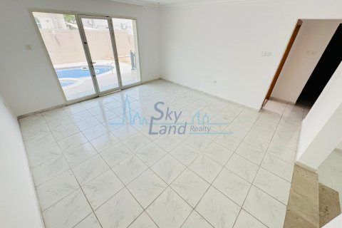Vila v Umm Suqeim, Dubai, SAE 5 ložnice, 464.5 m² Č.: 632281 - fotografie 14