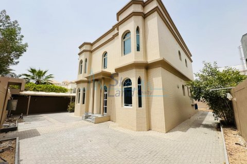Vila v Umm Suqeim, Dubai, SAE 5 ložnice, 464.5 m² Č.: 632281 - fotografie 2