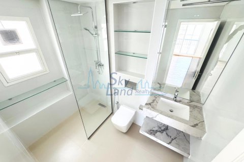 Vilë në Umm Suqeim, Dubai, Emiratet e Bashkuara Arabe 4 dhoma gjumi, 418.1 m2. № 632280 - Foto 24