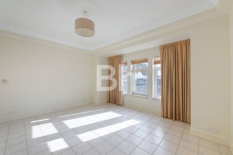 Villa in Dubai Marina, UAE 3 bedrooms, 408 sq.m. № 645351 - photo 8