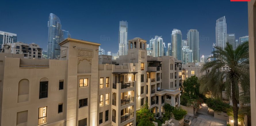 Appartamento a Old Town, Dubai, EAU 2 camere da letto, 116.9 mq. № 694134