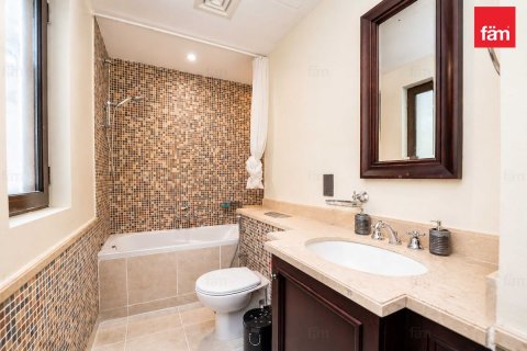 Appartamento in affitto a Old Town, Dubai, EAU 2 camere da letto, 116.9 mq. № 694134 - foto 21