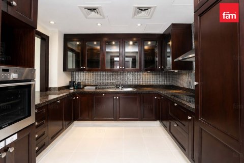 Appartamento in affitto a Old Town, Dubai, EAU 2 camere da letto, 116.9 mq. № 694134 - foto 13