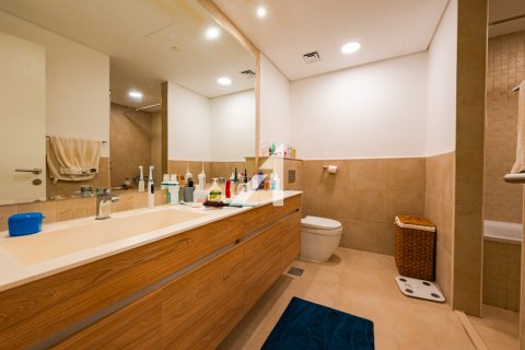 Apartament në Dubai, Emiratet e Bashkuara Arabe 2 dhoma gjumi, 127.4 m2. № 646033 - Foto 11