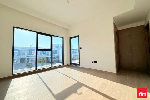 Rijtjeshuis te huur in Dubai, VAE 4 slaapkamers, 144 vr.m., nr 694165 - foto 5