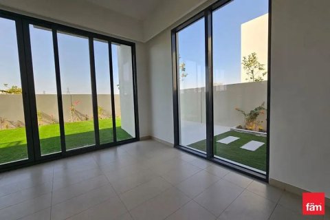 Villetta a schiera in affitto a Dubai, EAU 3 camere da letto, 252 mq. № 694163 - foto 13