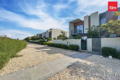 Villetta a schiera in affitto a Dubai, EAU 3 camere da letto, 252 mq. № 694163 - foto 6