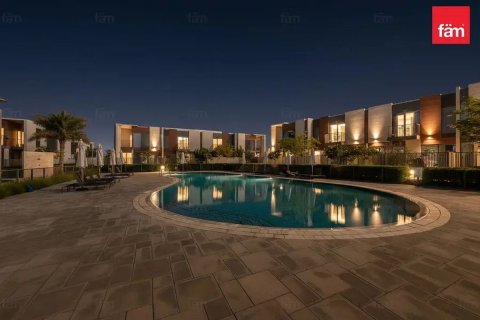 Villetta a schiera in affitto a Dubai, EAU 3 camere da letto, 252 mq. № 694163 - foto 3