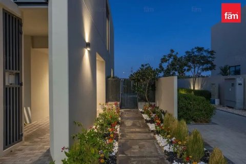 Villetta a schiera in affitto a Dubai, EAU 3 camere da letto, 252 mq. № 694163 - foto 4