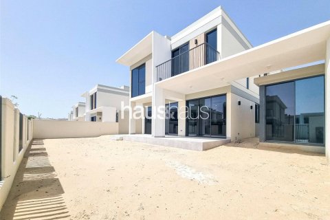 Vilë në Tilal Al Ghaf, Dubai, Emiratet e Bashkuara Arabe 5 dhoma gjumi, 416 m2. № 625744 - Foto 1