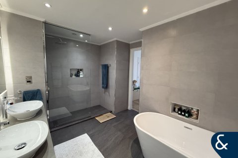 Apartment in Downtown Dubai (Downtown Burj Dubai), UAE 3 bedrooms, 195 sq.m. № 667092 - photo 6