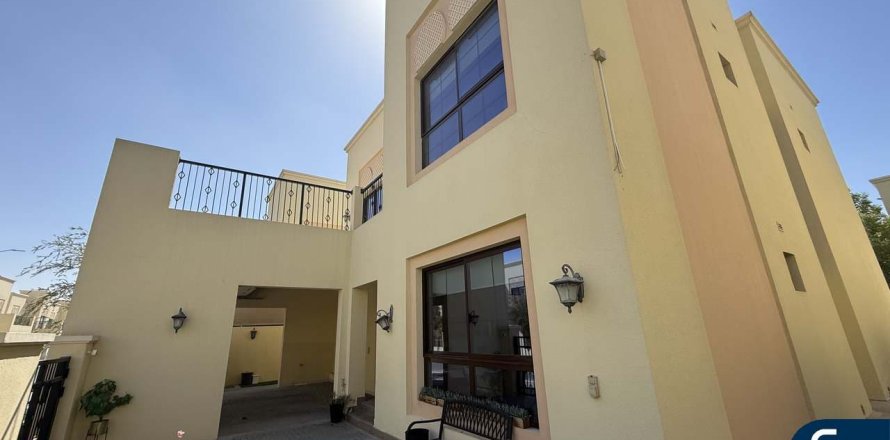 Vila di Nadd Al Sheba, Dubai, UEA 4 kamar tidur, 354 m2 nomor 667093