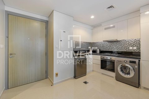 Lägenhet till försäljning i Business Bay, Dubai, UAE 2 sovrum, 75.62 kvm Nr. 744315 - fotografi 13