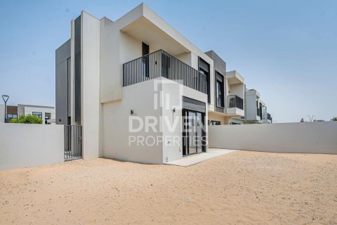 Villa in Dubai South (Dubai World Central), Dubai, UAE 4 bedrooms, 320 sq.m. № 655093 - photo 23