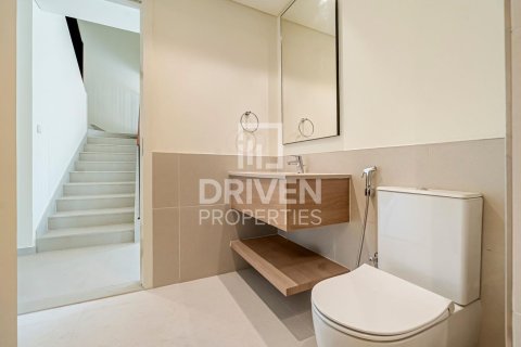 Villa in Dubai South (Dubai World Central), Dubai, UAE 4 bedrooms, 320 sq.m. № 655093 - photo 17