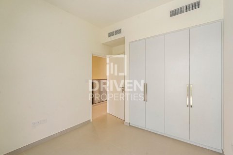 Villa in Dubai South (Dubai World Central), Dubai, UAE 4 bedrooms, 320 sq.m. № 655093 - photo 8